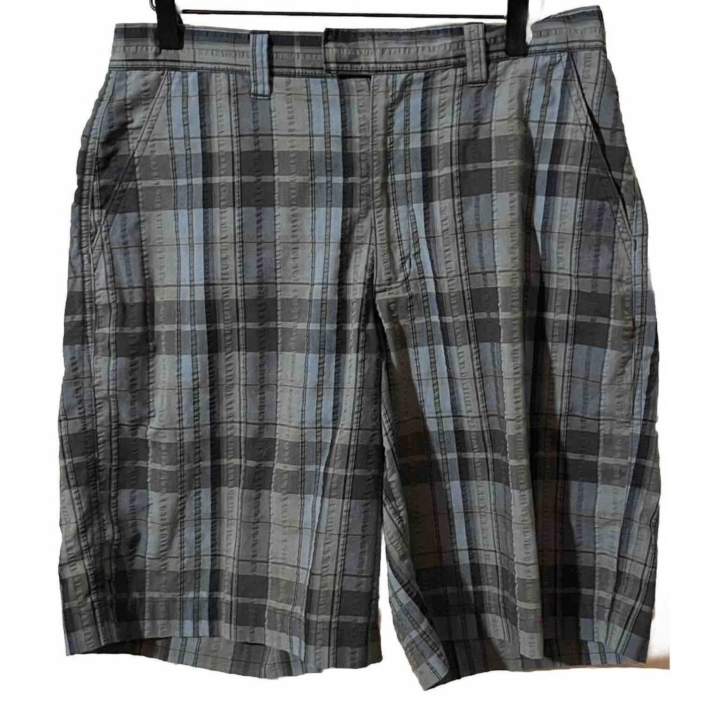 Patagonia Men's Size 32 Stone Blue & Gray Plaid Shorts 30" x 11"